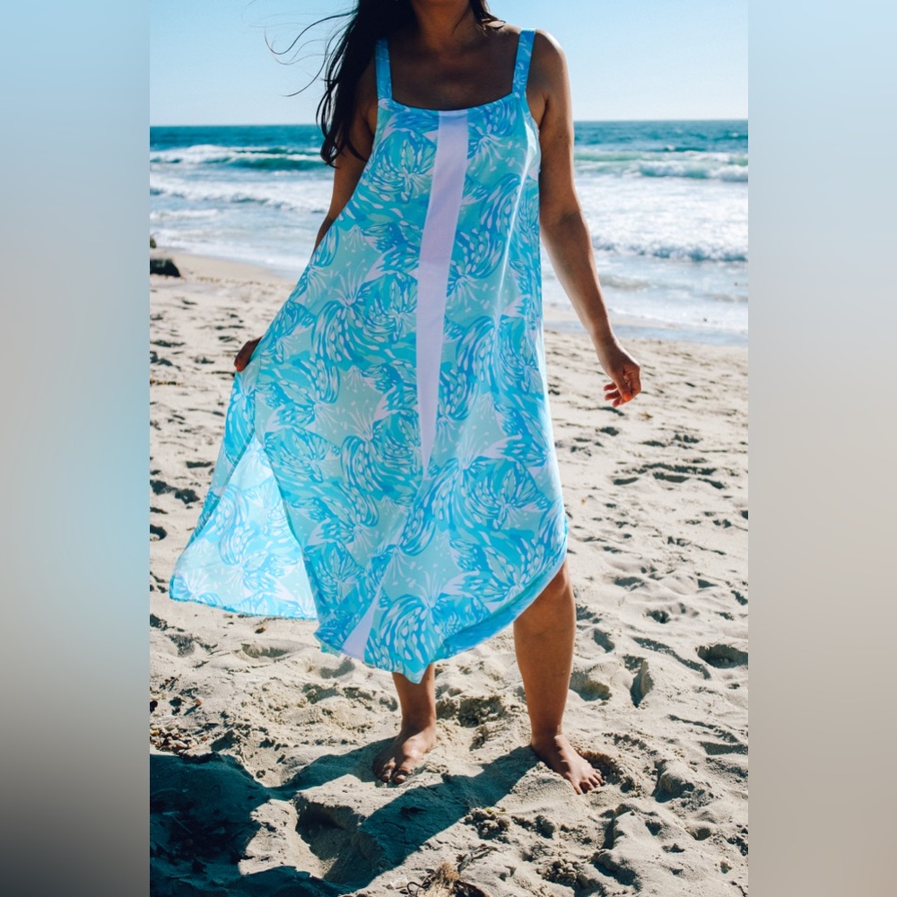 The Blue Tropics Midi Dress by Lilibridge 
Size M Brand New